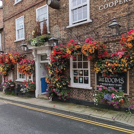 Bed and Breakfast The Three Coopers Bedale Exterior foto